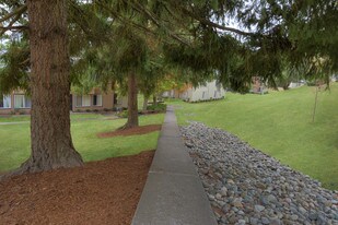 Parkwood Terrace in Bremerton, WA - Building Photo