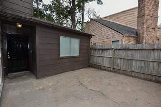 11913 Lakewood W Dr in Cypress, TX - Building Photo - Building Photo