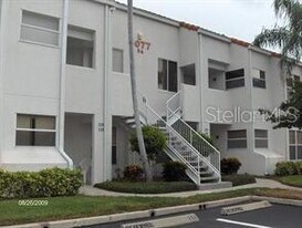 6061 Bahia Del Mar Blvd S in St. Petersburg, FL - Building Photo