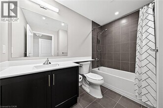 144 Park St in Waterloo, ON - Building Photo - Building Photo