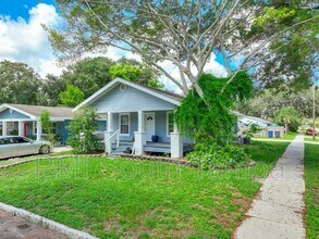 375 4th St NW in Largo, FL - Building Photo - Building Photo