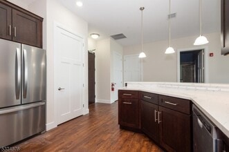 46 E Main St in Somerville, NJ - Building Photo - Building Photo