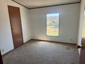 970 Valleydale Rd in Mosheim, TN - Building Photo - Building Photo