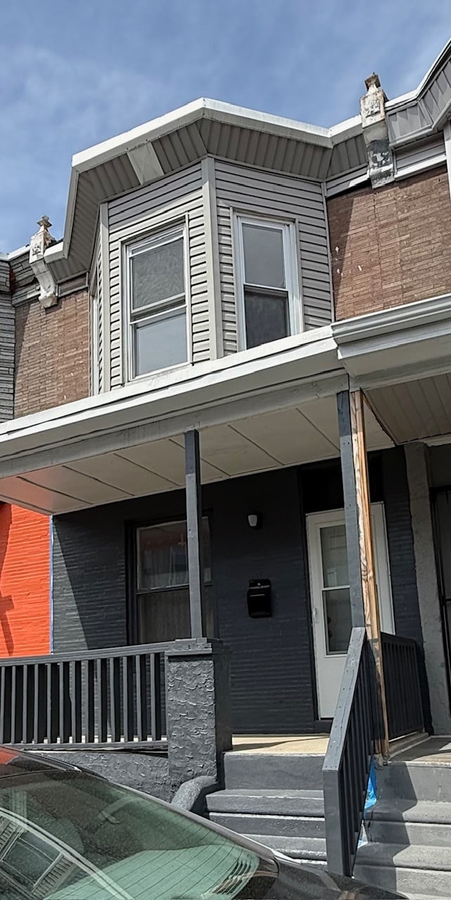 property at 653 E Thayer St