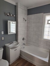 2411 N 16th St in Milwaukee, WI - Building Photo - Building Photo