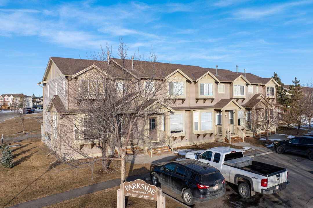 Parkside Condominiums in Airdrie, AB - Building Photo