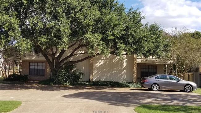 100% Leased - CashFlow 4plex on TAMU Bus Stop