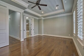 2 E Rafters Row in The Woodlands, TX - Building Photo - Building Photo