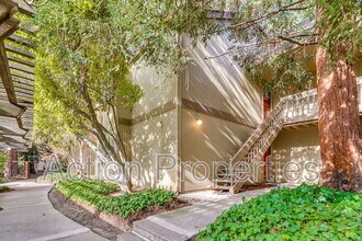 505 Cypress Point Dr in Mountain View, CA - Foto de edificio - Building Photo