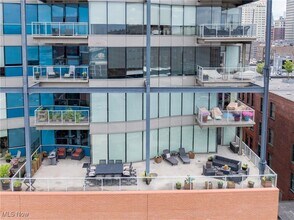 701 W Lakeside Ave in Cleveland, OH - Building Photo - Building Photo