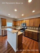 102 Presidents Walk Ln in Cary, NC - Building Photo - Building Photo