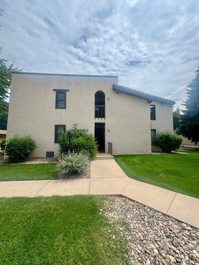 3123 Broadmoor Valley Rd in Colorado Springs, CO - Building Photo - Building Photo