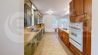 4717 Staples Ave in Fort Worth, TX - Building Photo - Building Photo