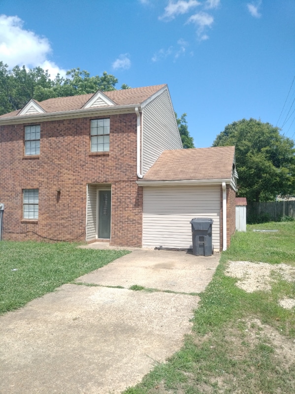 property at 1310 Santa Fe Cir