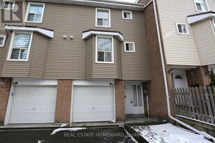 104 Enderby Crescent in Brampton, ON - Building Photo