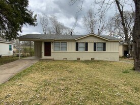 9115 Merrivale Dr in Little Rock, AR - Building Photo