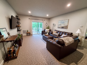 19 Hampshire Rd, Unit 202 in Methuen, MA - Building Photo - Building Photo