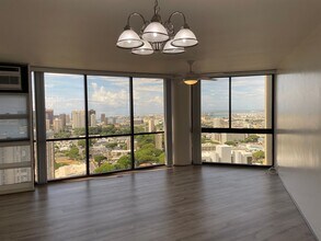 2101 Nuuanu Ave in Honolulu, HI - Building Photo - Building Photo