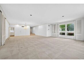 1401 Linlier Dr in Virginia Beach, VA - Building Photo - Building Photo