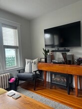 17 Lesher St in Boston, MA - Foto de edificio - Building Photo