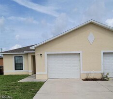 3410 SW 7th Pl in Cape Coral, FL - Building Photo