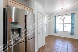 4635 W Burgess Ln in Phoenix, AZ - Foto de edificio - Building Photo