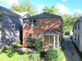 1116 E Dayton St, Unit #2 in Madison, WI - Building Photo