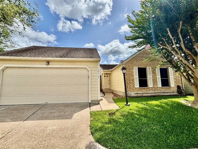 16719 Dale Oak Way