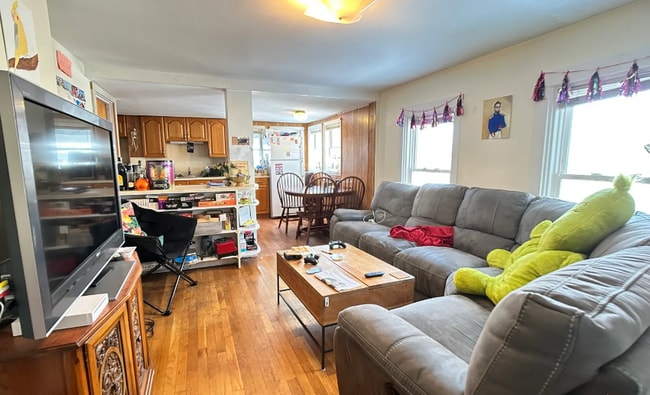 28A Cherry St, Unit 2, Unit 2