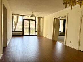 7701 Wurzbach Rd in San Antonio, TX - Building Photo - Building Photo