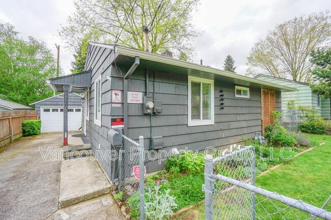 1206 Grand Blvd in Vancouver, WA - Building Photo - Building Photo