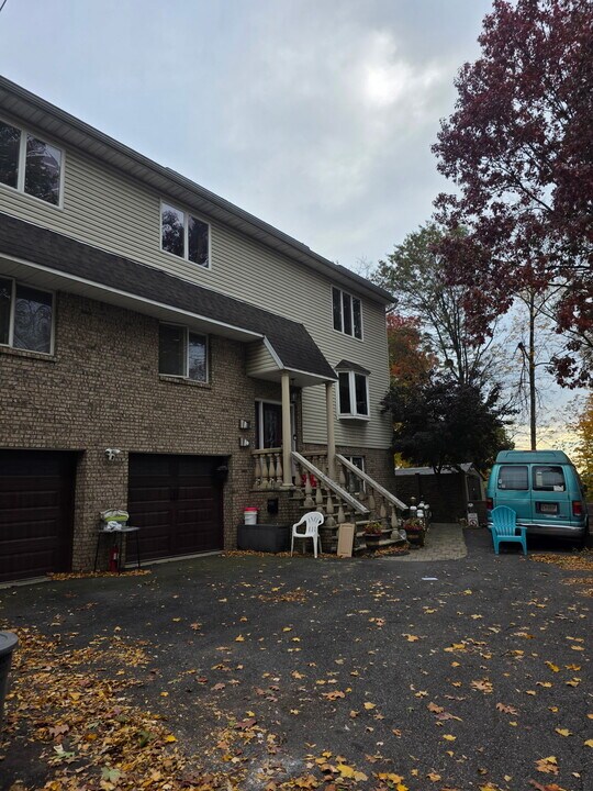 25 Elm Ave in Fairview, NJ - Building Photo