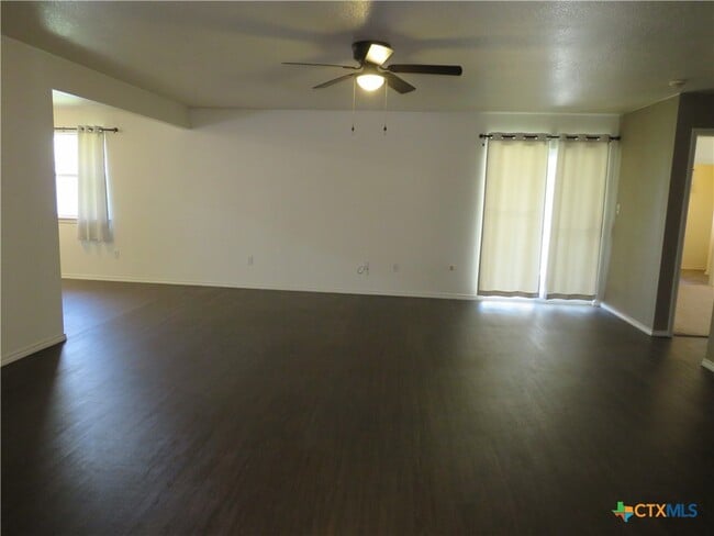 2501 Westwood Dr in Killeen, TX - Building Photo - Building Photo