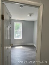 1004 S 52nd St in Philadelphia, PA - Building Photo - Building Photo