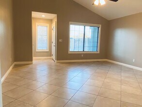 629 Beth Ln in Ridgecrest, CA - Building Photo - Building Photo