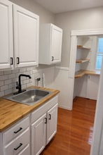 49 Belden St, Unit Unit #2 in New Britain, CT - Foto de edificio - Building Photo