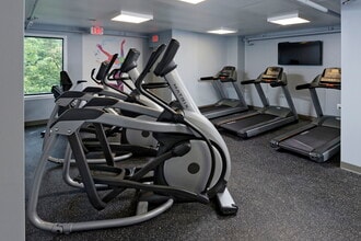 Country Place in Burtonsville, MD - Foto de edificio - Interior Photo