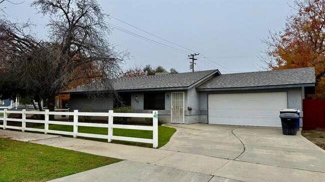 property at 202 N 10th Ave