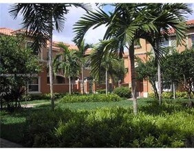 4903 N Harbor Isles Dr in Fort Lauderdale, FL - Building Photo - Building Photo