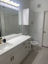 860 N Orange Ave in Orlando, FL - Building Photo - Building Photo
