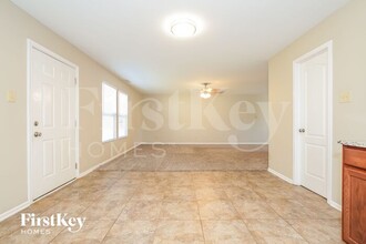 5418 Fairway Forest Dr in Winston-Salem, NC - Building Photo - Building Photo