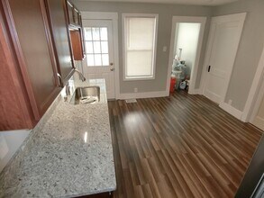 19 Cross St in Grafton, MA - Building Photo - Building Photo