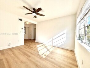 4740 Pine Tree Dr in Miami Beach, FL - Building Photo - Building Photo