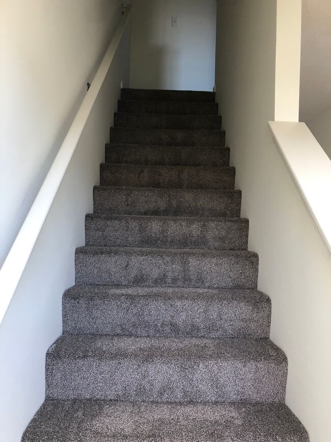 property at 1206 Ledge Dr