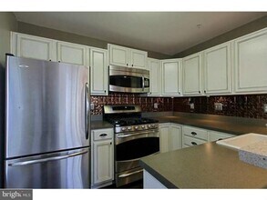111 Timberbrook Ln, Unit 103 in Gaithersburg, MD - Building Photo - Building Photo