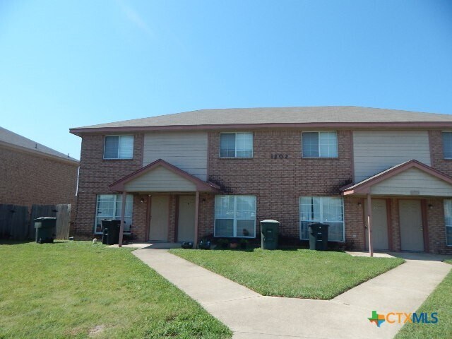 1202 Industrial Blvd in Killeen, TX - Foto de edificio