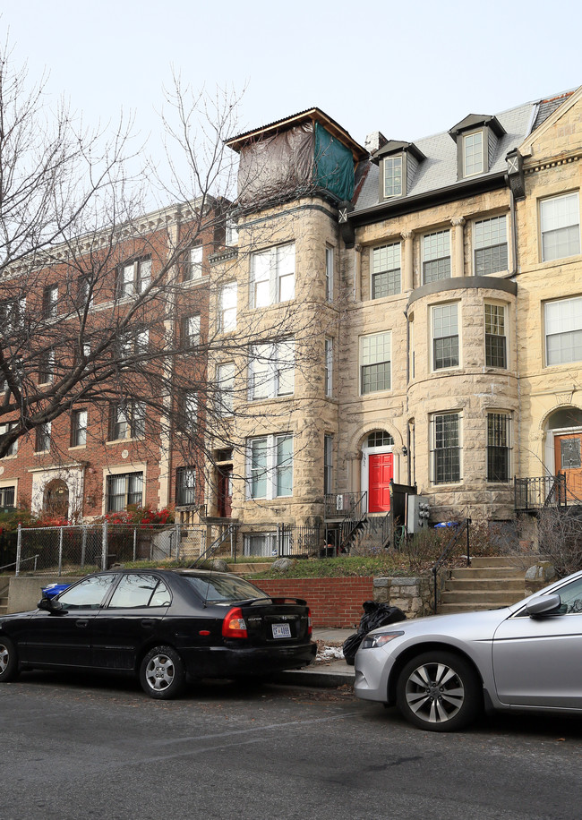 1319 Fairmont St NW in Washington, DC - Building Photo - Building Photo