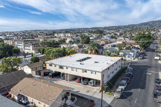 230 N Grand Ave in San Pedro, CA - Building Photo - Building Photo