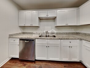 408 Fairlawn Dr in Stockbridge, GA - Building Photo - Building Photo