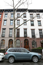 477 W 22nd St in New York, NY - Building Photo - Building Photo